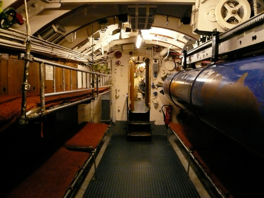 前部魚雷発射管室